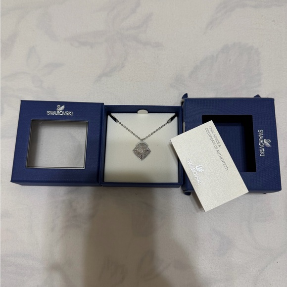 SWAROVSKI TACTIC NECKLACE - Picture 4 of 7